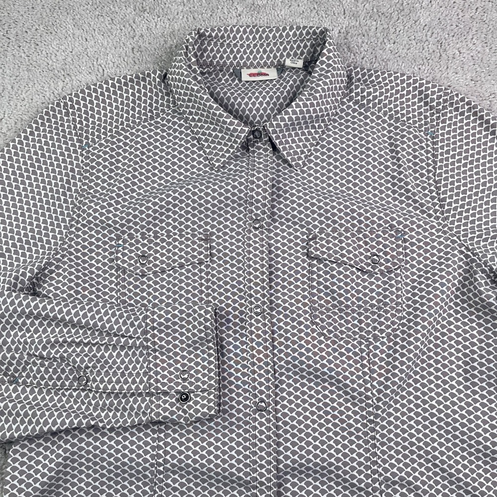 LL Bean Shirt Womens Medium Grey Western Snap Long Sleeve Hiking Outdoor Utility